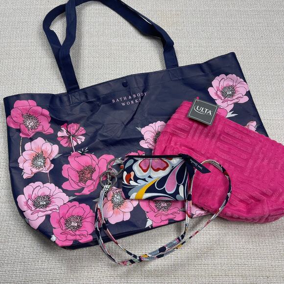 Bundle of Bags Bath and Body Works Vera Bradley Ulta Lot - Picture 1 of 6